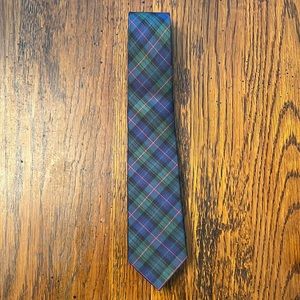 Class Club gold label boys silk tie, blue tartan plaid, approx 50”, like new